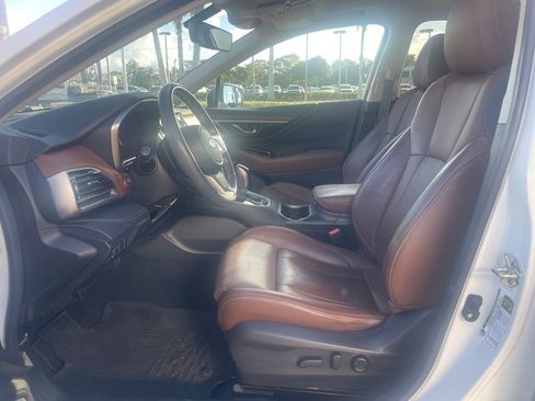 Used 2020 Subaru Outback Touring image 5