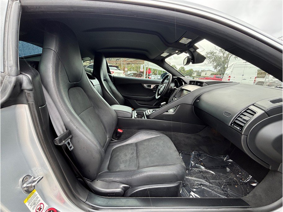 Used 2017 Jaguar F-TYPE Coupe RWD image 33
