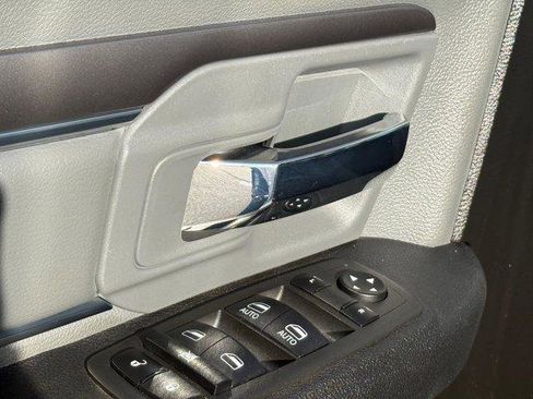 Used 2022 RAM 1500 Classic SLT image 18