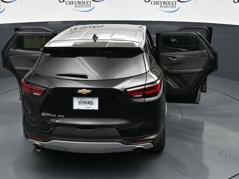 Used 2025 Chevrolet Blazer LT AWD/4WD image 35