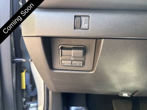 Used 2024 Chevrolet Colorado LT w/ LT Convenience Package II AWD/4WD image 30
