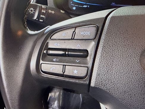 Used 2024 Hyundai Venue SEL FWD image 14