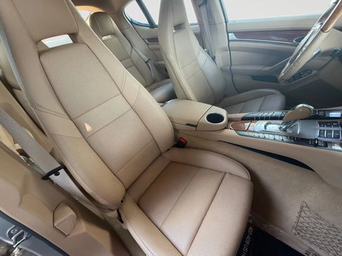 Used 2012 Porsche Panamera 4 image 21