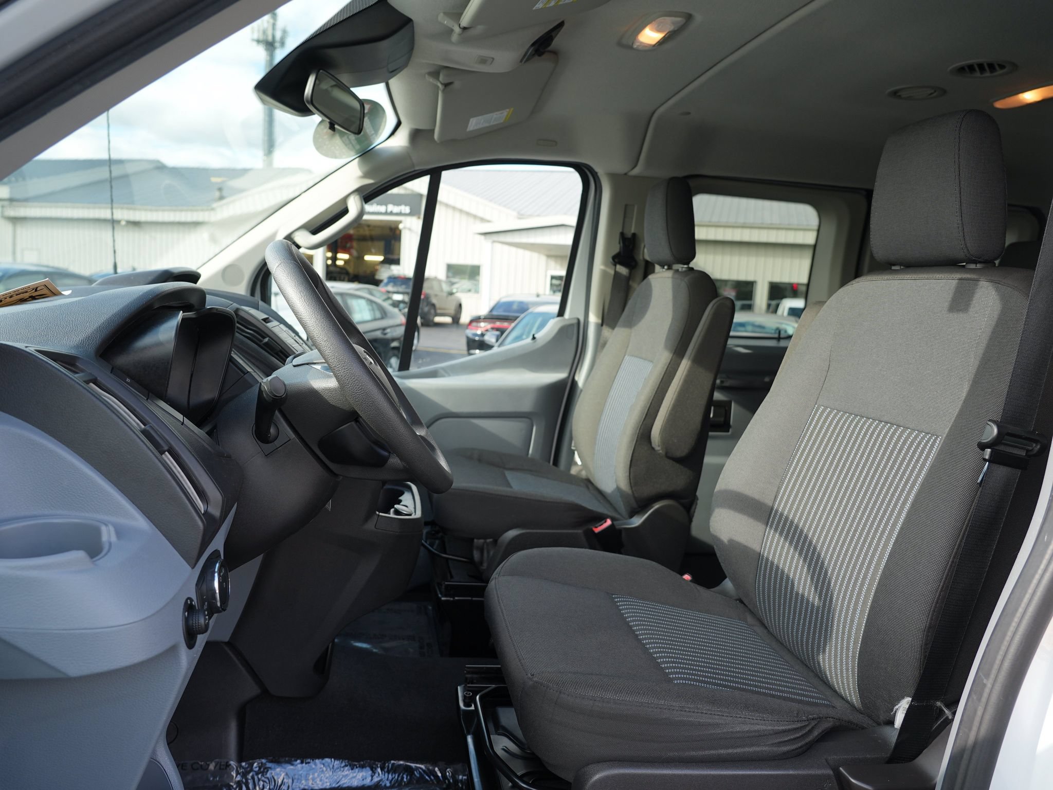 Used 2018 Ford Transit 350 XL RWD image 12