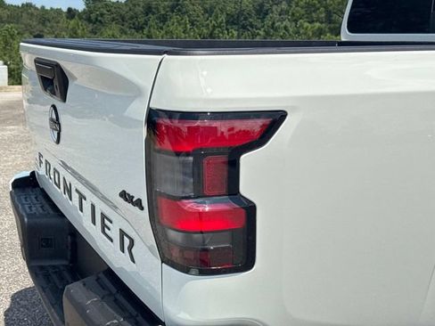 New 2026 Nissan Frontier SV w/ Tow Package AWD/4WD image 12