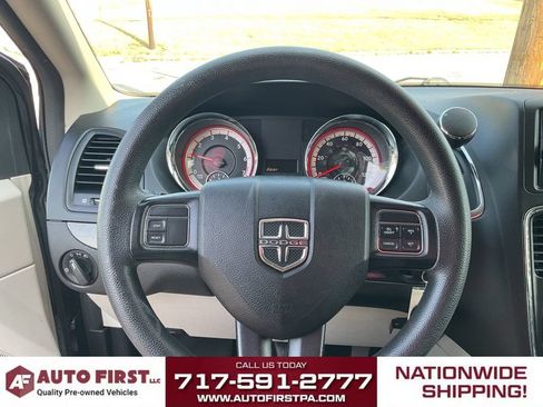 Used 2017 Dodge Grand Caravan SE FWD image 15