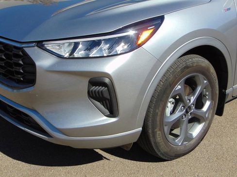 Certified 2023 Ford Escape ST-Line w/ Tech Pack #1 AWD/4WD image 2