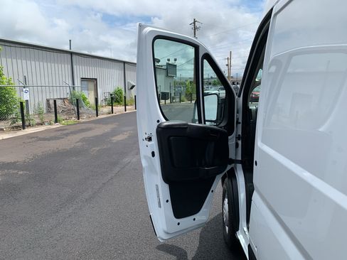 Used 2023 RAM ProMaster 2500 FWD image 14