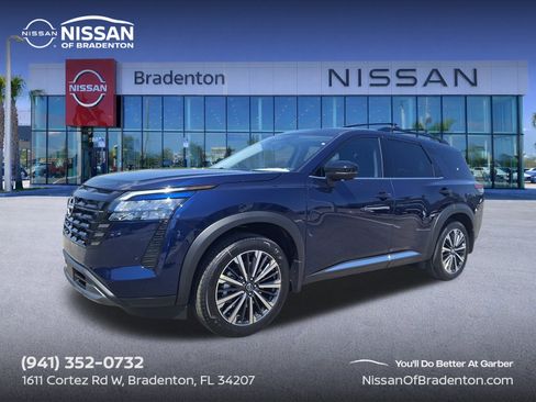 New 2026 Nissan Pathfinder Platinum image 1