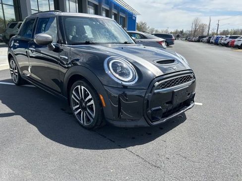 Used 2023 MINI Cooper S image 4