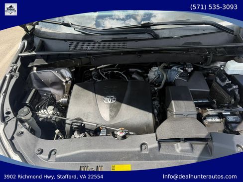 Used 2019 Toyota Highlander Plus AWD/4WD image 32