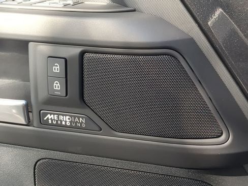 New 2026 Land Rover Defender 110 X-Dynamic SE AWD/4WD image 33