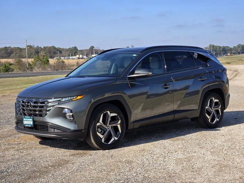 Used 2022 Hyundai Tucson Limited w/ Cargo Package image 3