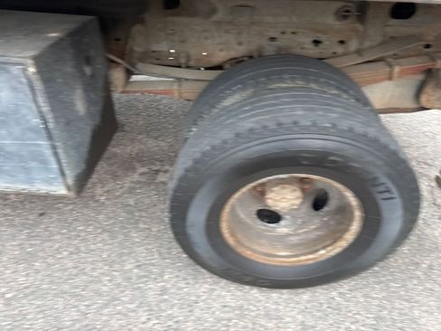 Used 2001 Ford F350 XL image 18