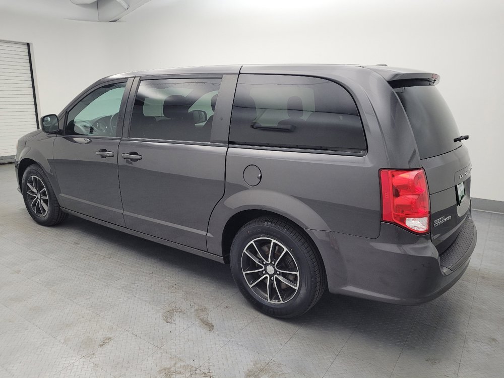Used 2018 Dodge Grand Caravan SE FWD image 3