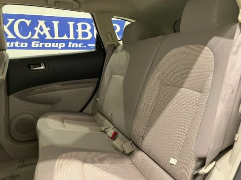 Used 2013 Nissan Rogue SV w/ Premium Pkg AWD/4WD image 32