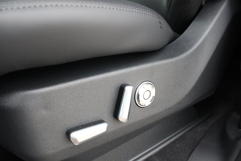 New 2027 Lincoln Navigator Reserve AWD/4WD image 3