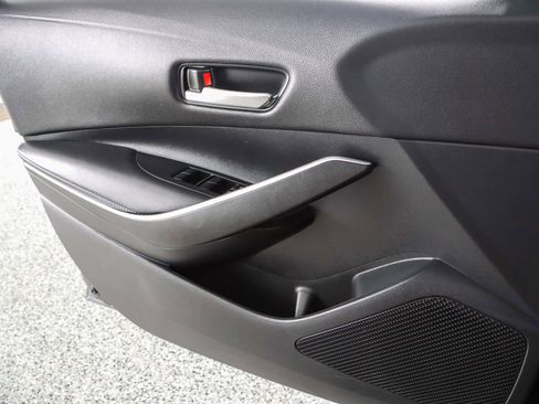 Used 2022 Toyota Corolla SE FWD image 21