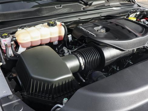 Used 2025 RAM 1500 Limited w/ Body Color Bumper Group image 12