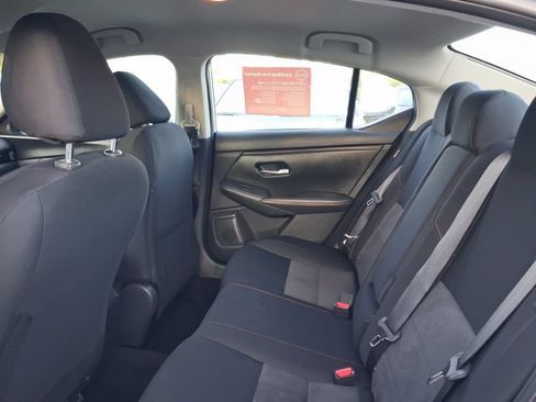 Used 2025 Nissan Sentra SR FWD image 15