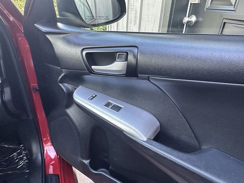 Used 2014 Toyota Camry SE FWD image 37