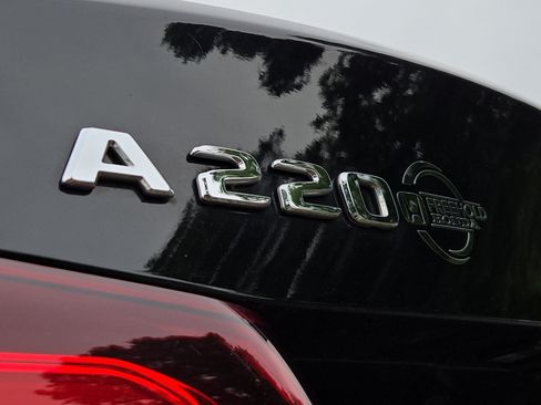 Used 2019 Mercedes-Benz A 220 4MATIC image 33