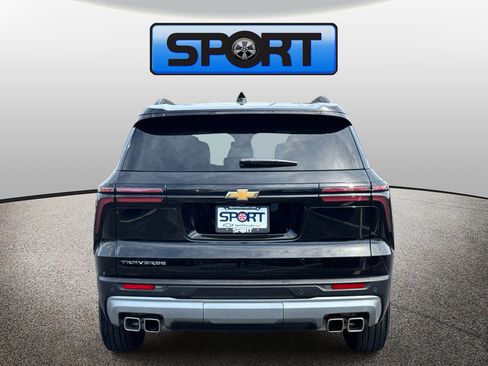Used 2025 Chevrolet Traverse LT FWD image 26
