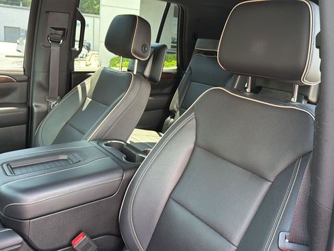 Used 2024 Chevrolet Tahoe Premier w/ Advanced Technology Package AWD/4WD image 34