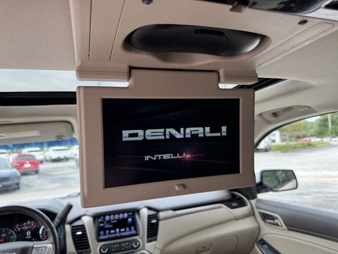 Used 2018 GMC Yukon Denali w/ Open Road Package RWD image 30
