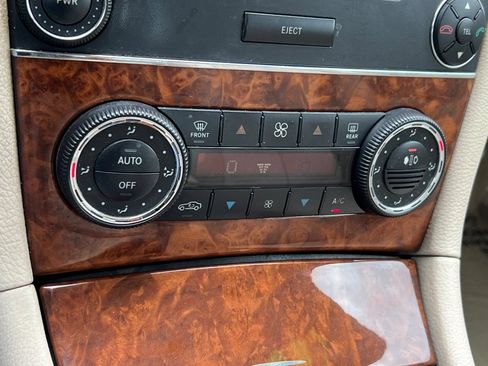 Used 2007 Mercedes-Benz CLK 350 Cabriolet image 21