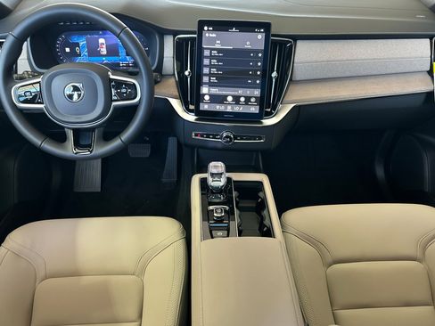 New 2026 Volvo XC90 T8 Plus AWD/4WD image 9