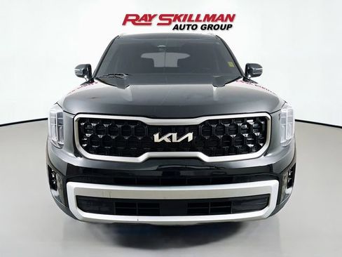 Used 2023 Kia Telluride EX w/ EX Captain's Chair Package image 2