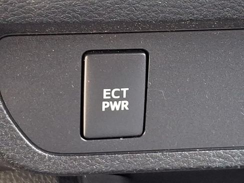 Used 2019 Toyota Tacoma SR5 RWD image 23