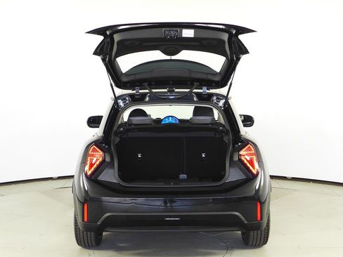 Certified 2025 MINI Cooper S image 9