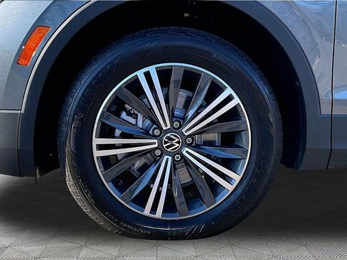 Used 2024 Volkswagen Tiguan Wolfsburg Edition image 21