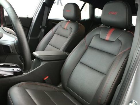 Used 2024 Chevrolet Trax RS w/ Sunroof Package FWD image 25