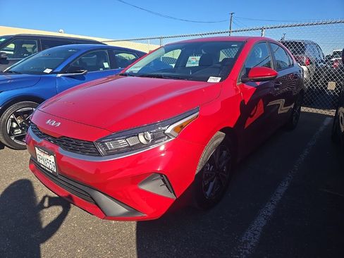 Certified 2024 Kia Forte LXS image 3