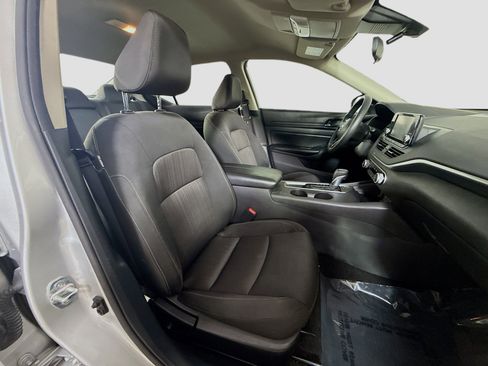 Used 2024 Nissan Altima 2.5 S image 29
