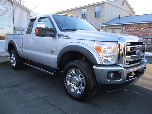 Used 2014 Ford F350 Lariat w/ Chrome Package image 5