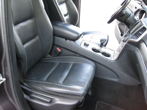 Used 2014 Jeep Grand Cherokee Limited w/ Trailer Tow Group IV AWD/4WD image 40