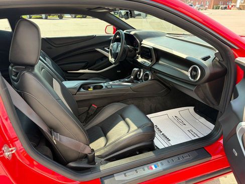 Used 2017 Chevrolet Camaro LT RWD image 24