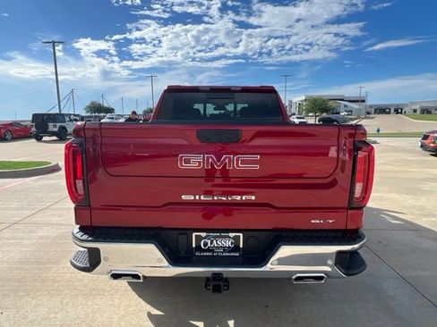 Used 2024 GMC Sierra 1500 SLT AWD/4WD image 5