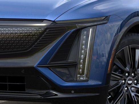 New 2026 Cadillac Lyriq Signature Sport w/ Nappa Leather Package AWD/4WD image 10