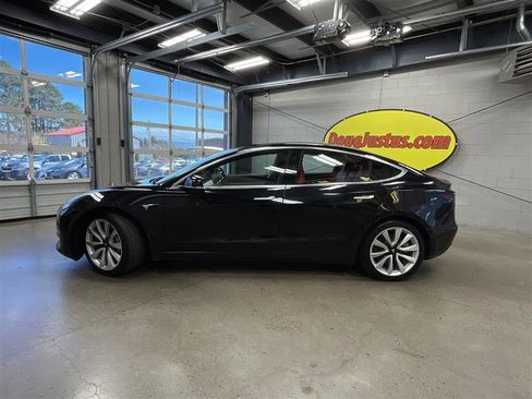 Used 2018 Tesla Model 3 Long Range image 2