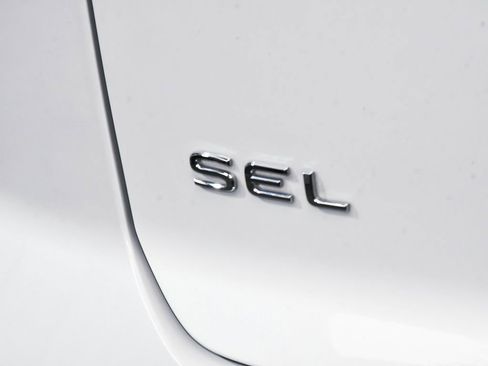 Used 2023 Volkswagen Atlas Cross Sport SEL R-Line image 82