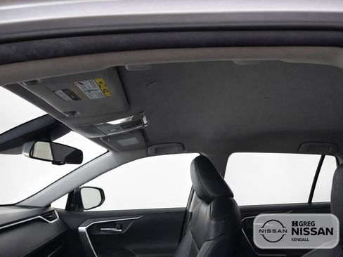 Used 2023 Toyota RAV4 XLE image 8