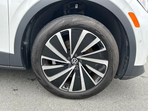 Used 2023 Volkswagen ID.4 Pro S Plus AWD/4WD image 60
