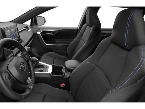 Used 2022 Toyota RAV4 SE image 9