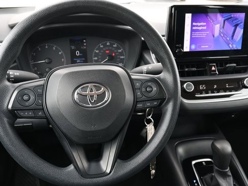 Used 2024 Toyota Corolla LE image 15