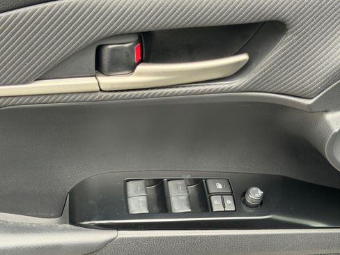 Used 2025 Toyota Camry SE FWD image 12